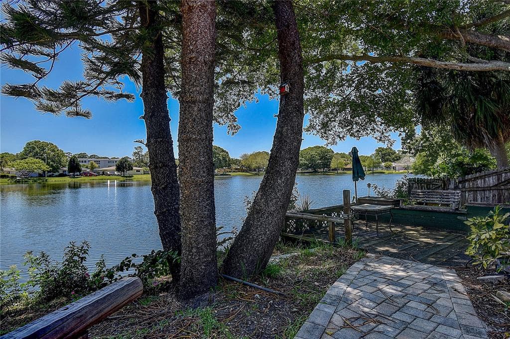 9798 49TH AVENUE N ST PETERSBURG, FL 33708