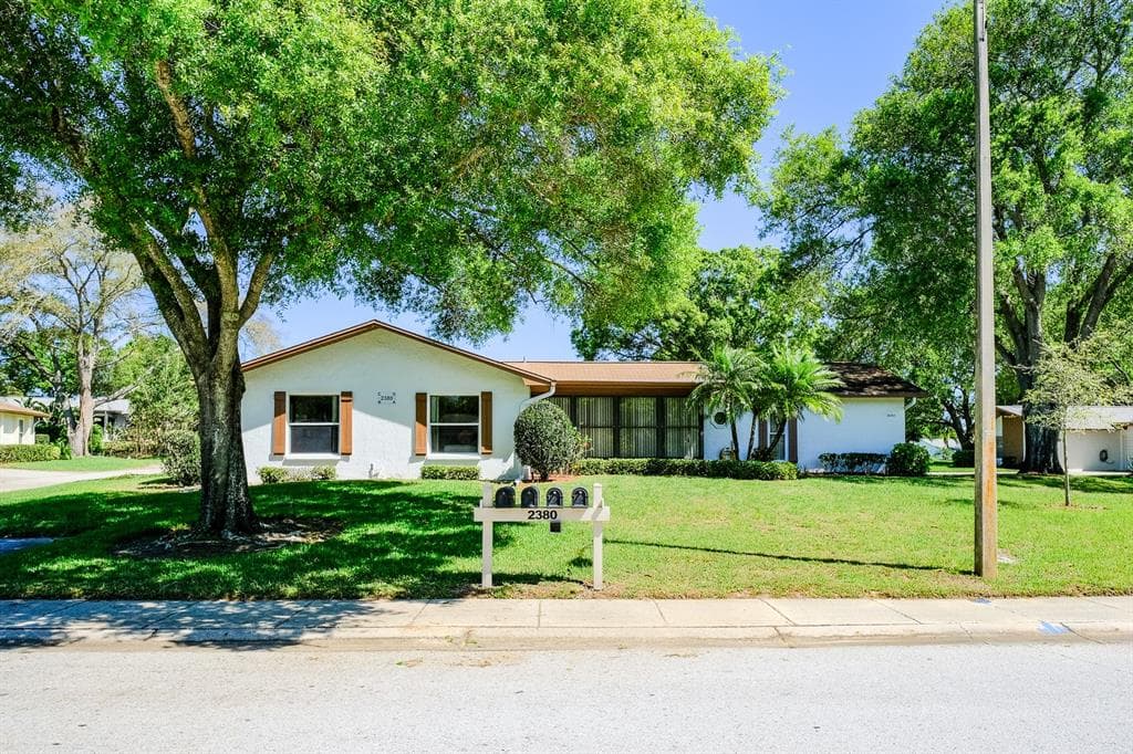 2380 SHELLY DRIVE UNIT B PALM HARBOR, FL 34684