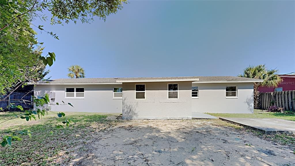 1408 CADILLAC DRIVE DAYTONA BEACH, FL 32117