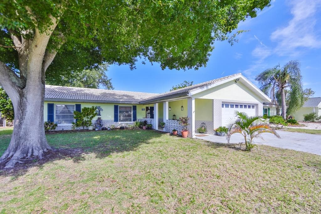 6522 SOLITAIRE PALM WAY
