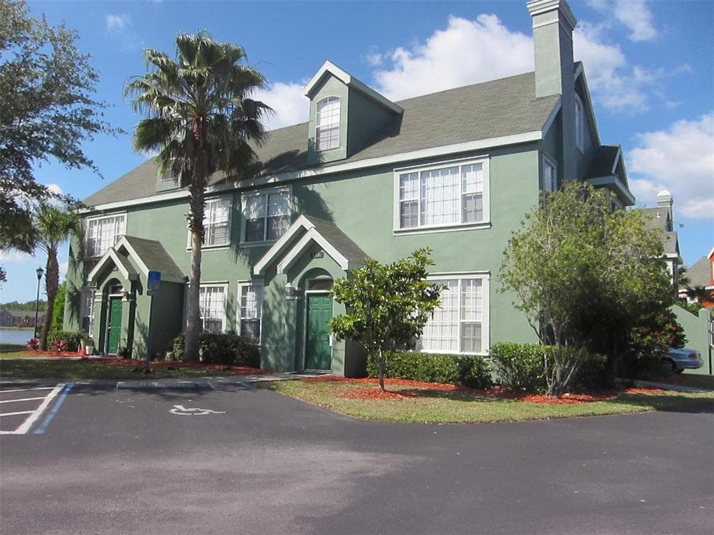9606 LAKE CHASE ISLAND WAY UNIT 9606 TAMPA, FL 33626