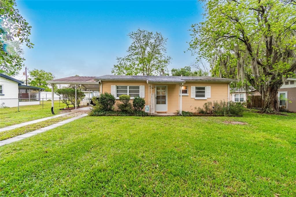 3207 DECATUR AVENUE LAKELAND, FL 33805