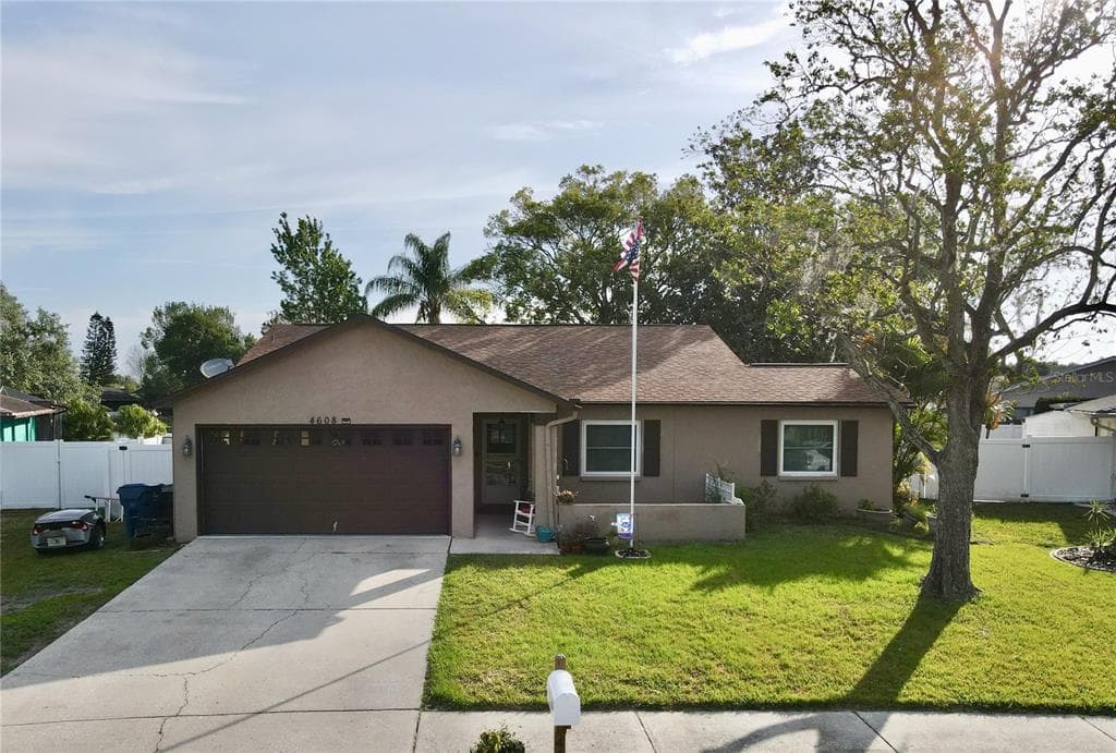 4608 SWALLOWTAIL DRIVE NEW PORT RICHEY, FL 34653