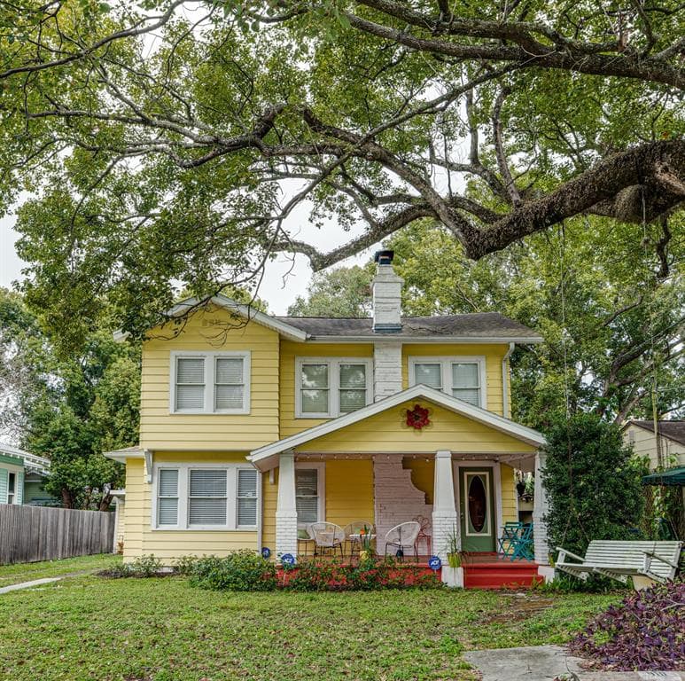 910 E HAMILTON AVENUE TAMPA, FL 33604
