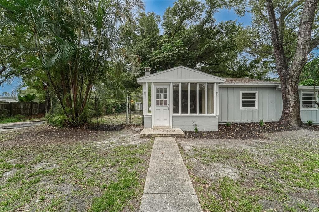 7902 49TH AVENUE N ST PETERSBURG, FL 33709