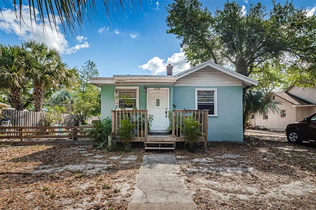 2726 BEACH BOULEVARD S GULFPORT, FL 33707