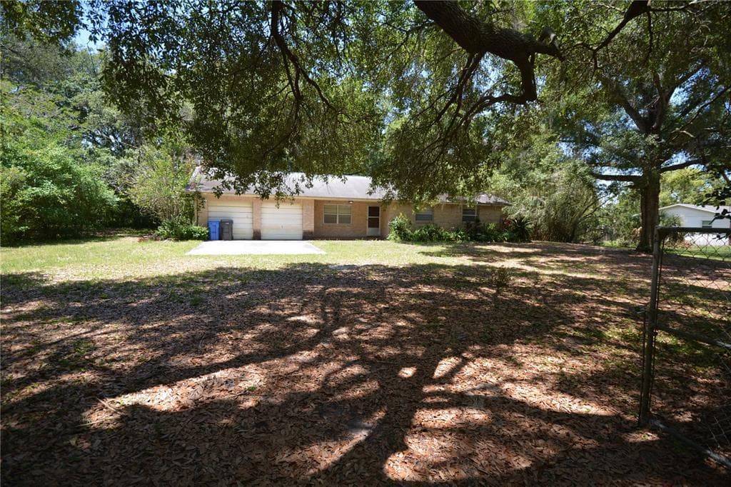 2401 FRITZKE ROAD UNIT Rd DOVER, FL 33527