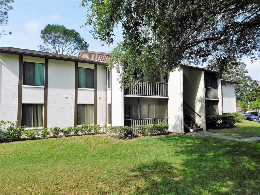 2666 PINE RIDGE WAY N UNIT D2 PALM HARBOR, FL 34684