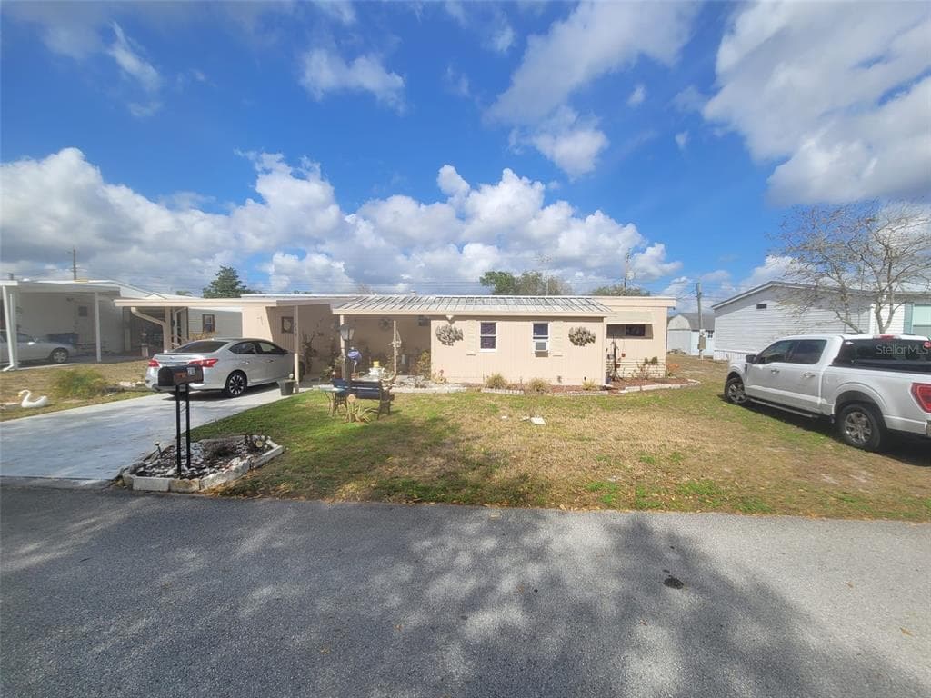 210 JANET LANE LAKELAND, FL 33809