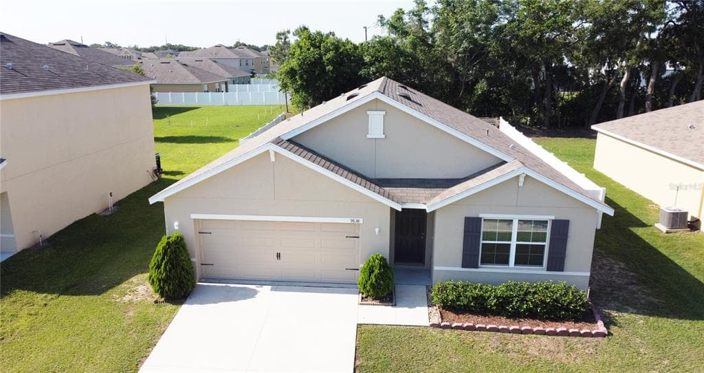 9638 TRONCAIS CIRCLE THONOTOSASSA, FL 33592