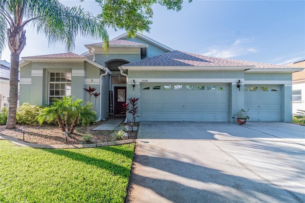 2508 GROVEWAY DRIVE VALRICO, FL 33596