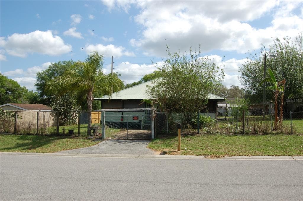 15034 LEE AVENUE DADE CITY, FL 33523