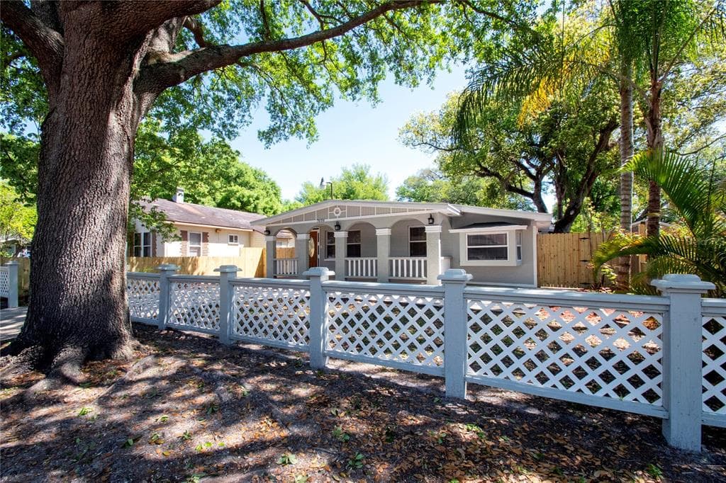 7609 N HIGHLAND AVENUE