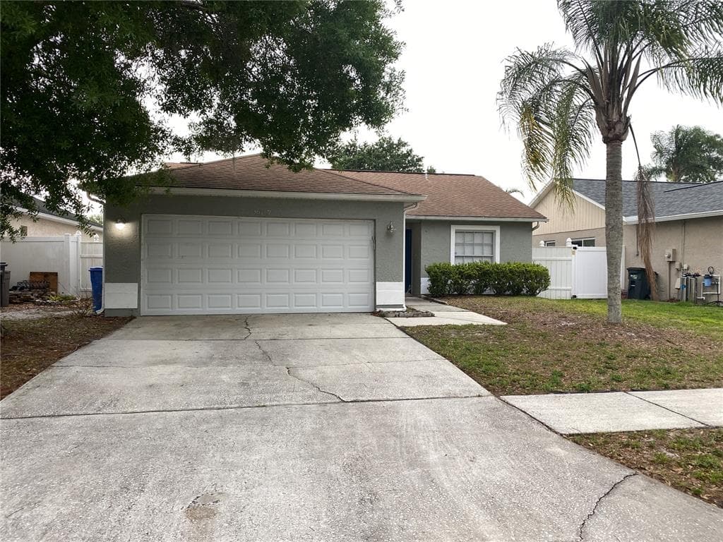 8617 HUNTFIELD STREET TAMPA, FL 33635