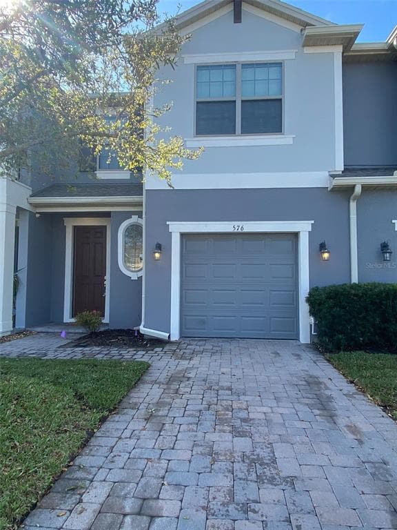 576 MERRY BROOK CIRCLE SANFORD, FL 32771