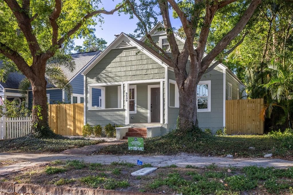 2439 6TH AVENUE N ST PETERSBURG, FL 33713