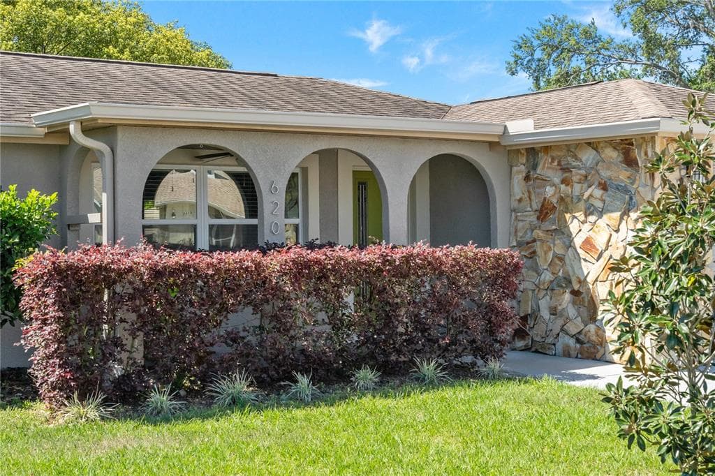 6200 STAUNTON DRIVE HOLIDAY, FL 34690