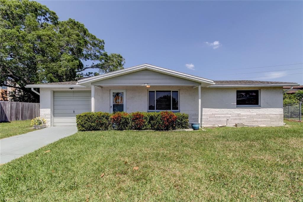 2721 BORA BORA PLACE HOLIDAY, FL 34691