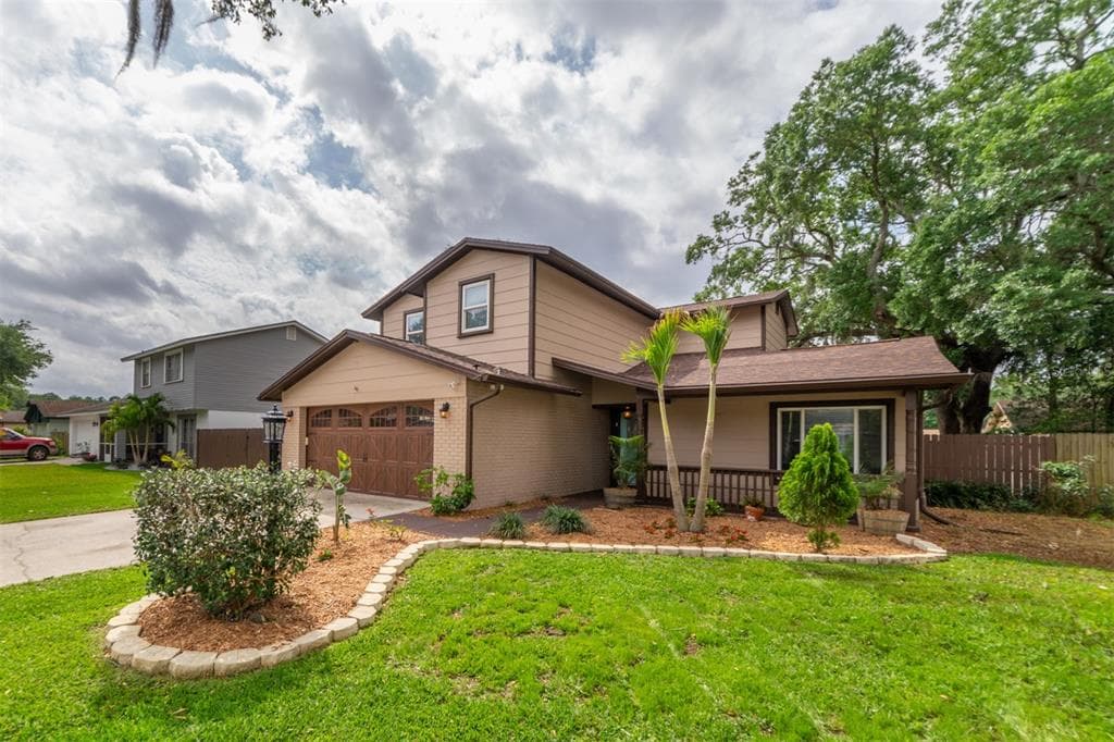 523 OAK CREEK DRIVE BRANDON, FL 33511