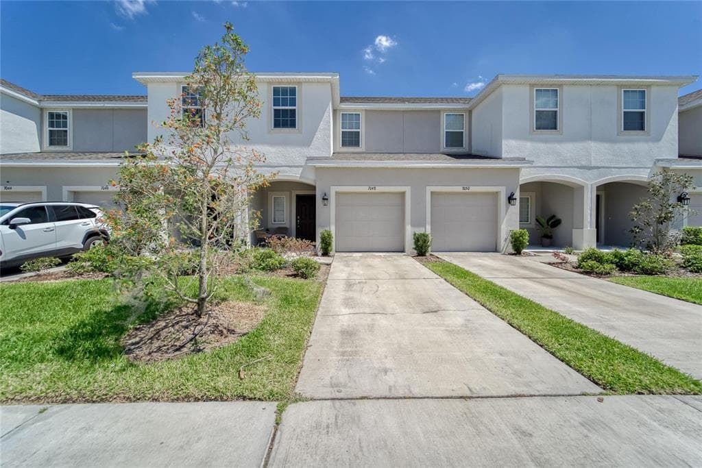 7048 GRAND ELM DR