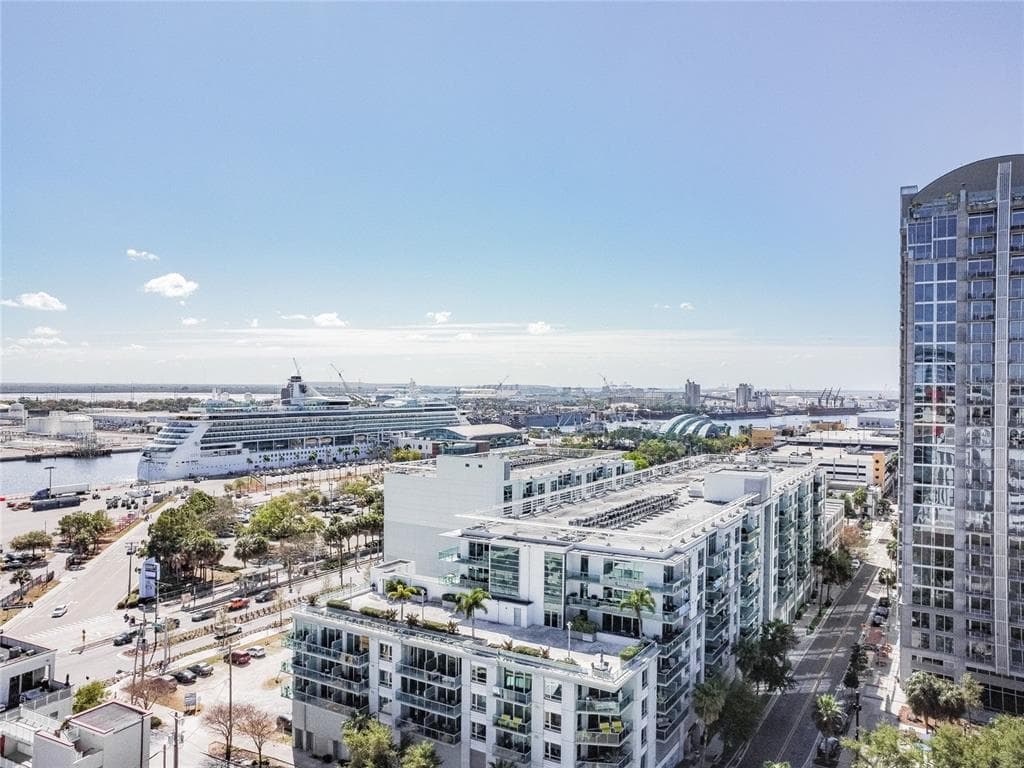 111 N 12TH STREET UNIT 1325 TAMPA, FL 33602