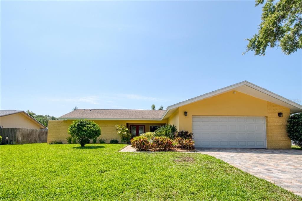 2819 LONGVIEW DRIVE