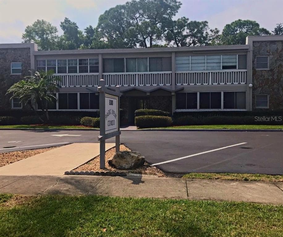 800 71ST AVENUE N UNIT 6 ST PETERSBURG, FL 33702