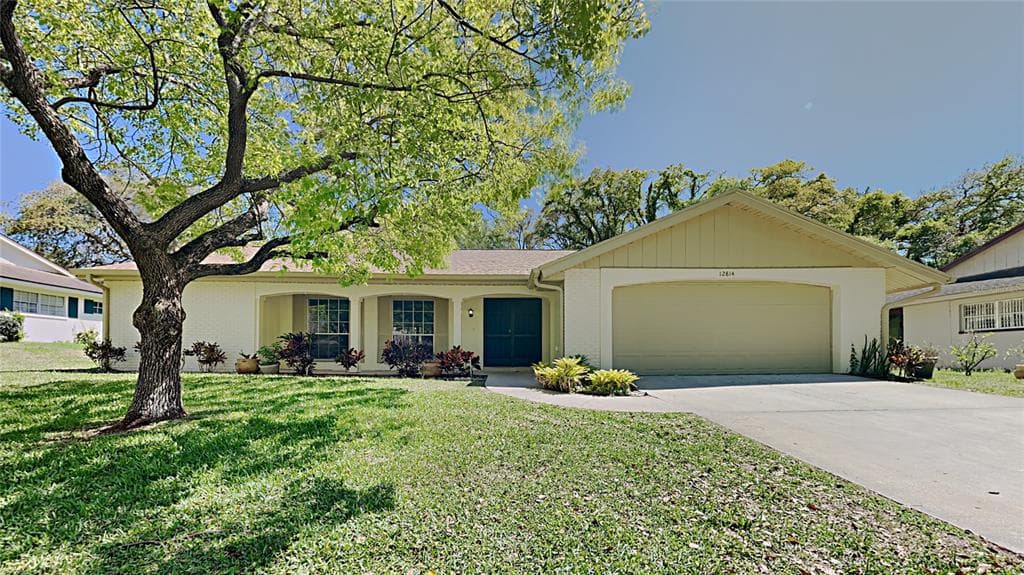 12814 IRONWOOD CIRCLE HUDSON, FL 34667