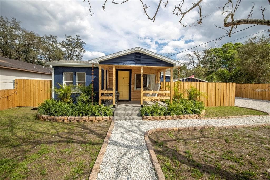 8509 N WILLOW AVENUE TAMPA, FL 33604