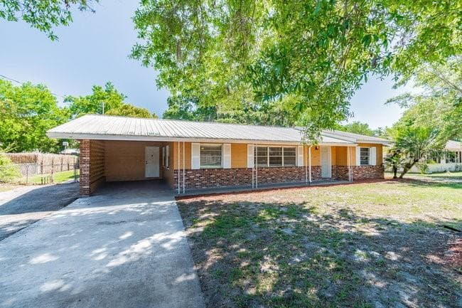 605 9TH AVENUE S WAUCHULA, FL 33873
