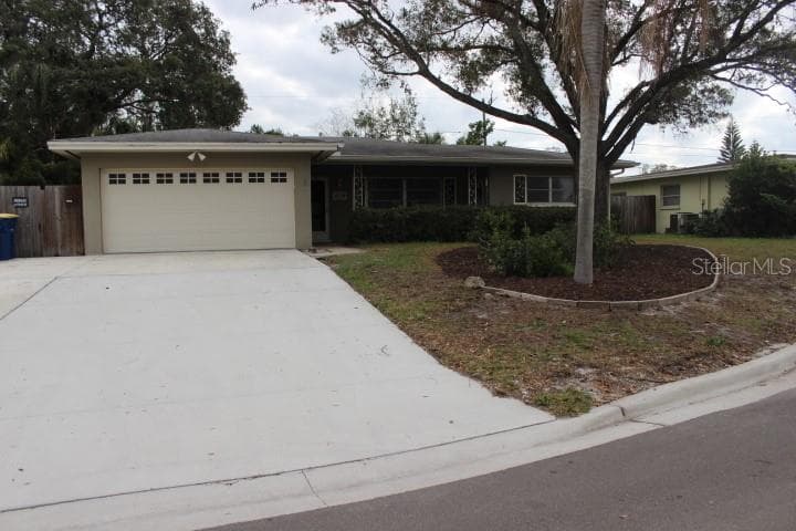 1839 RIDGEWAY DRIVE CLEARWATER, FL 33755