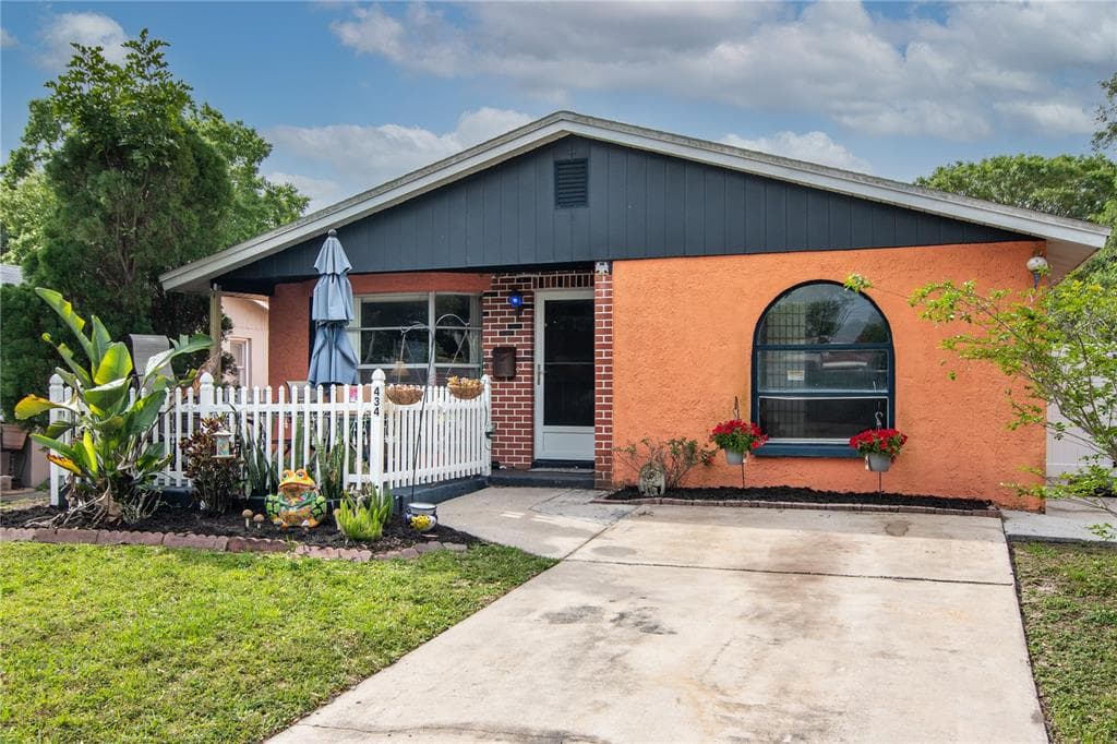 434 49TH AVENUE N ST PETERSBURG, FL 33703