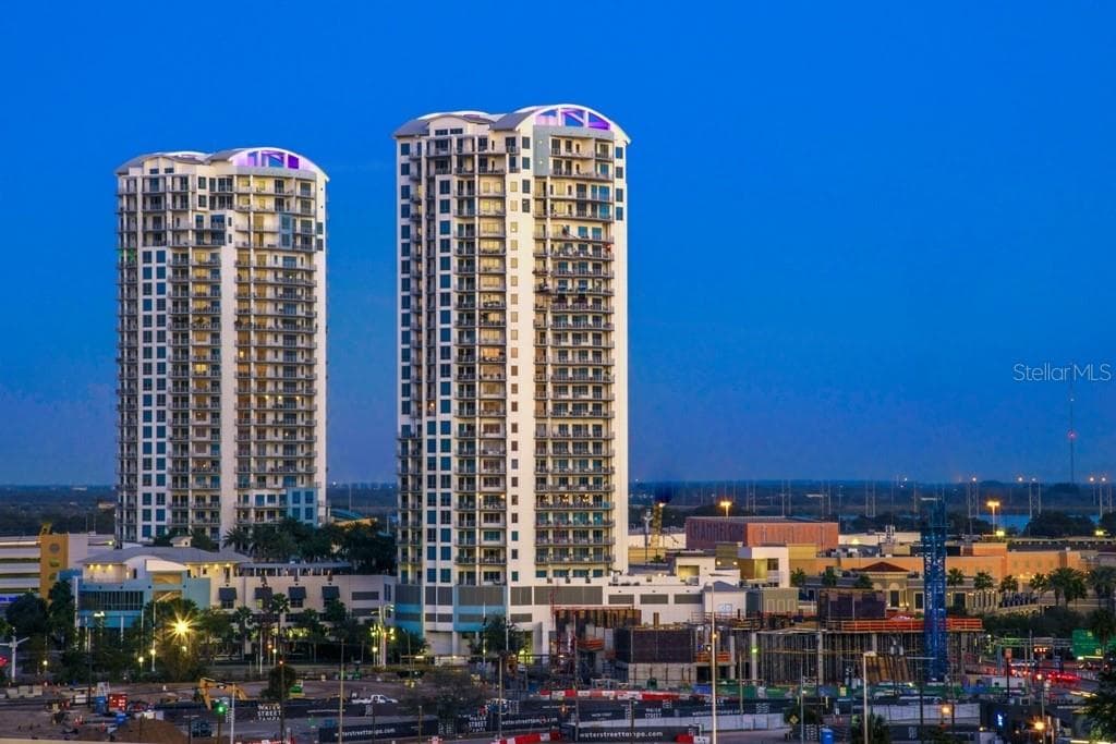 1209 E CUMBERLAND AVENUE UNIT 1004 TAMPA, FL 33602
