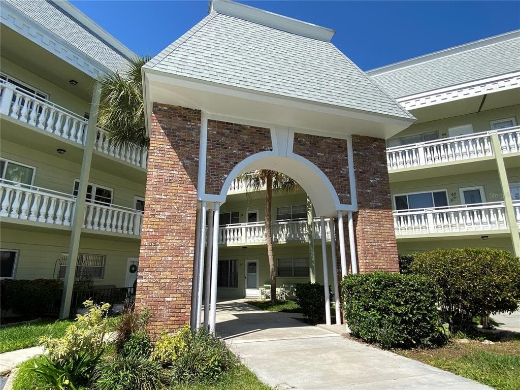 2460 CANADIAN WAY UNIT 68 CLEARWATER, FL 33763