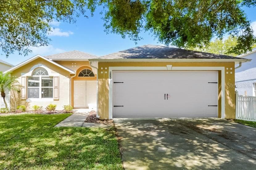 926 VANDERBILT DRIVE EUSTIS, FL 32726