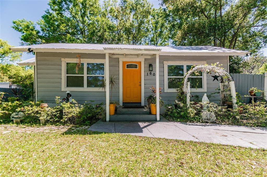 1604 W KNOLLWOOD STREET TAMPA, FL 33604