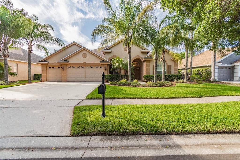 23332 GRACEWOOD CIRCLE LAND O LAKES, FL 34639