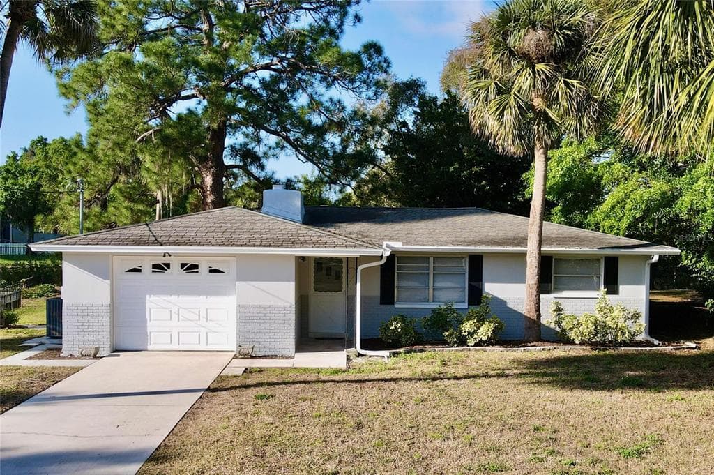 758 SEMINOLE BOULEVARD TARPON SPRINGS, FL 34689