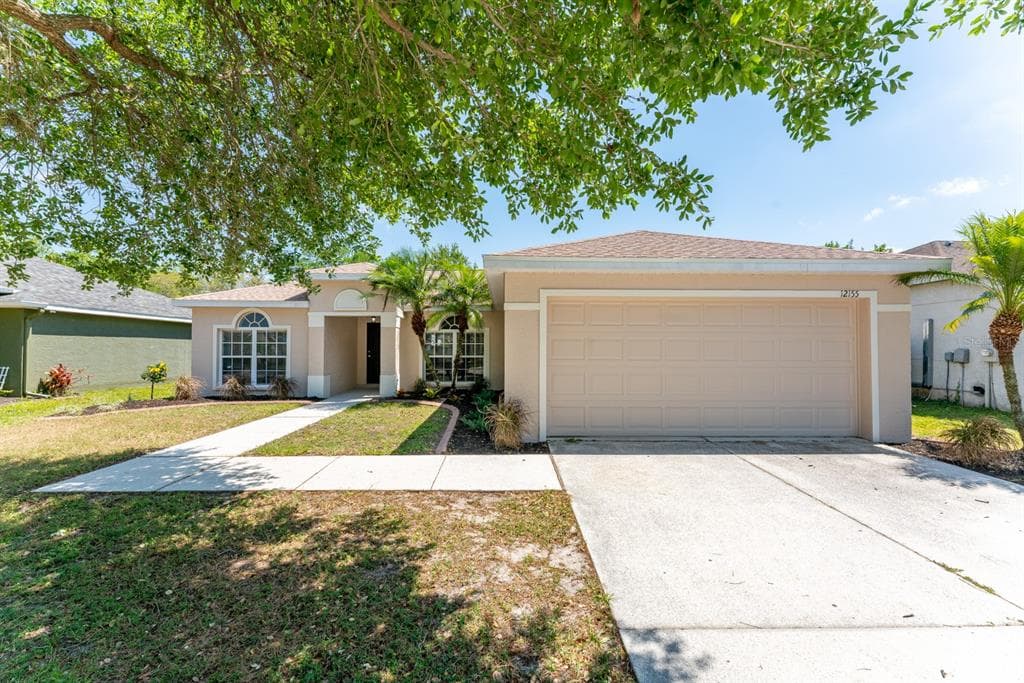 12155 WARWICK CIRCLE PARRISH, FL 34219