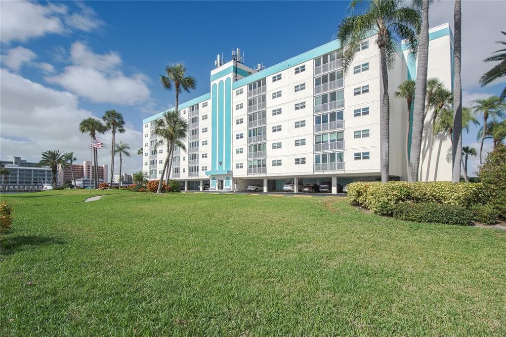 10216 REGAL DRIVE UNIT 508 LARGO, FL 33774