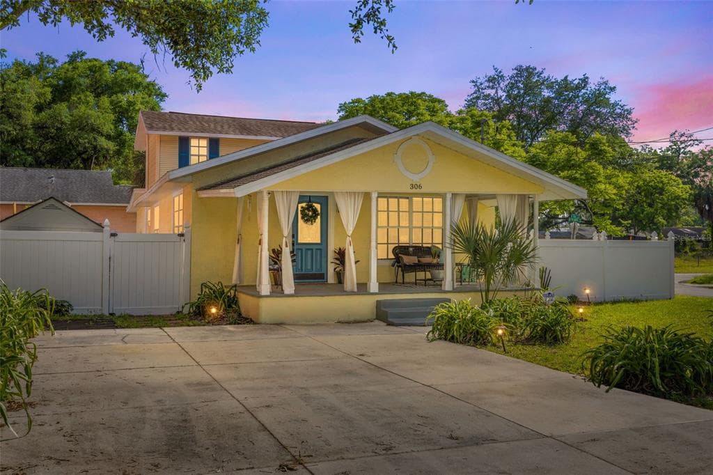 306 W VIRGINIA AVENUE TAMPA, FL 33603