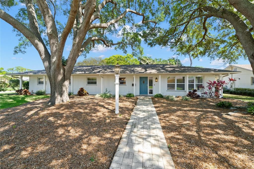8691 11TH STREET N ST PETERSBURG, FL 33702
