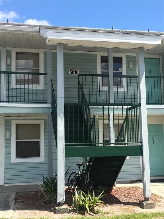 5010 TERRACE PALMS CIRCLE UNIT 201 TAMPA, FL 33617