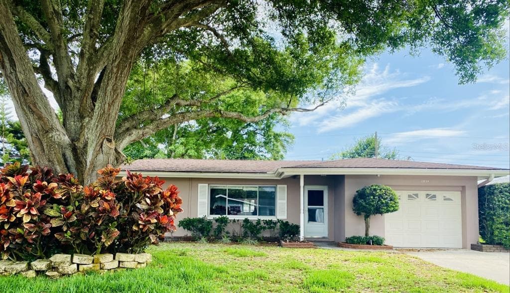 13834 MARTINIQUE DRIVE SEMINOLE, FL 33776
