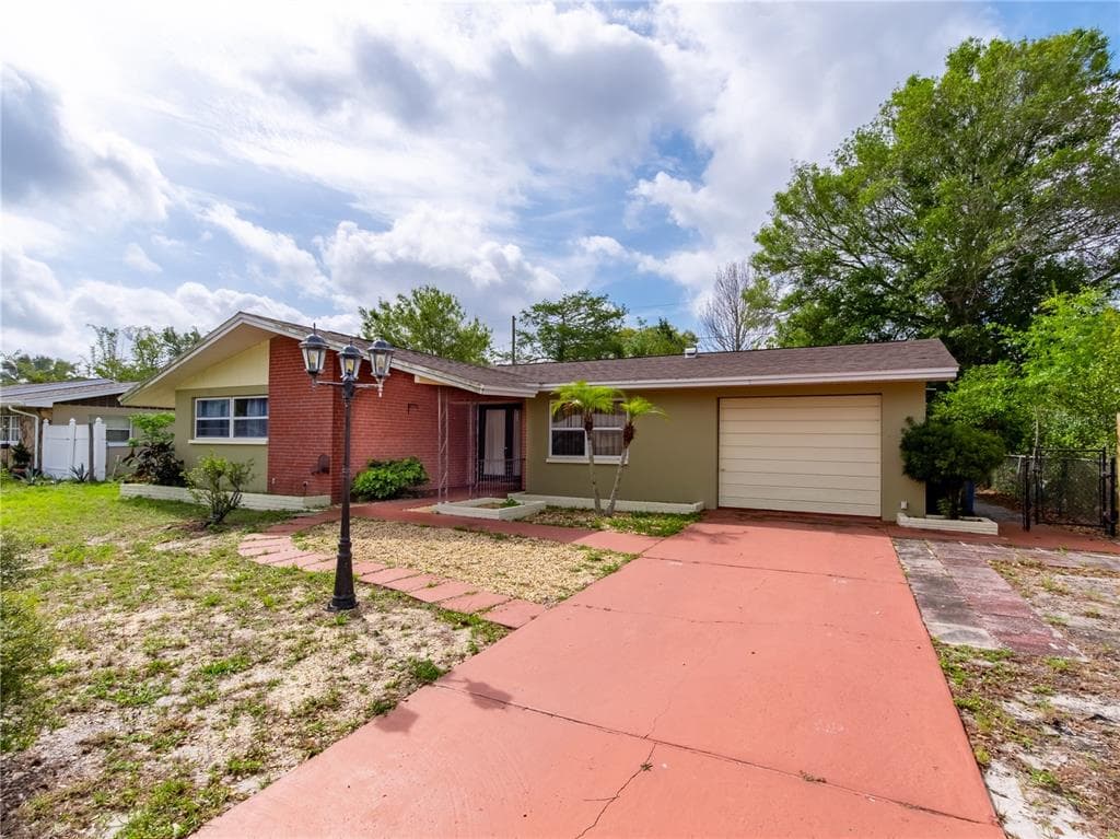 1725 BENTLEY STREET CLEARWATER, FL 33755