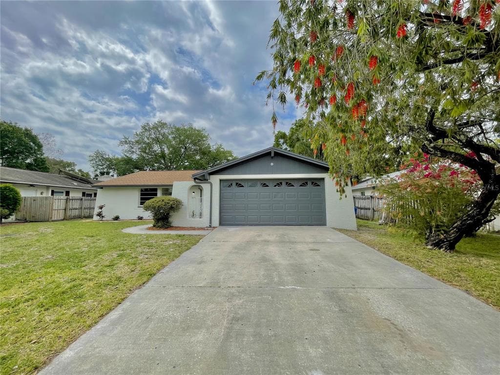 8512 WOODALL COURT TAMPA, FL 33615