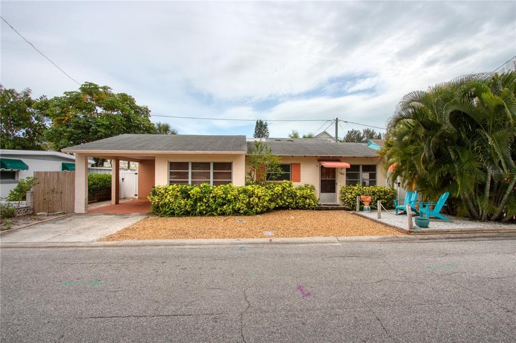 121 E BAY DRIVE TREASURE ISLAND, FL 33706