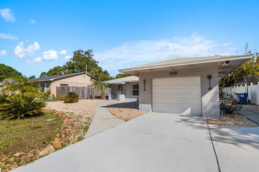 6229 5TH AVENUE N ST PETERSBURG, FL 33710