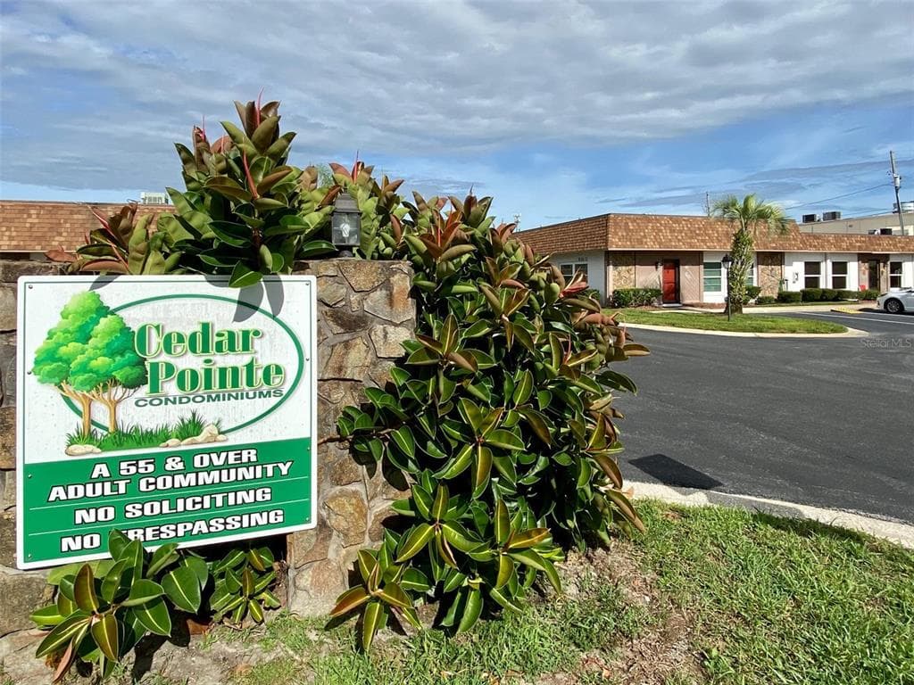 6037 CHESHAM DRIVE UNIT 5 NEW PORT RICHEY, FL 34653