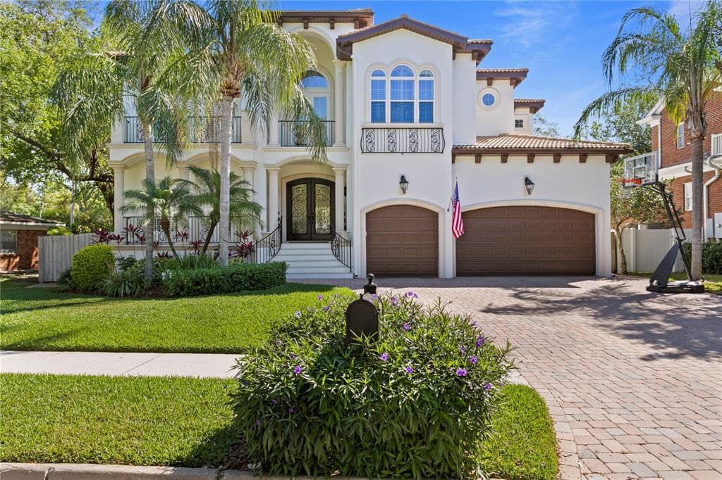 2622 S BRYANT CIRCLE TAMPA, FL 33629